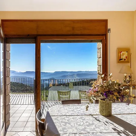 Country house Les Corts De Biosca